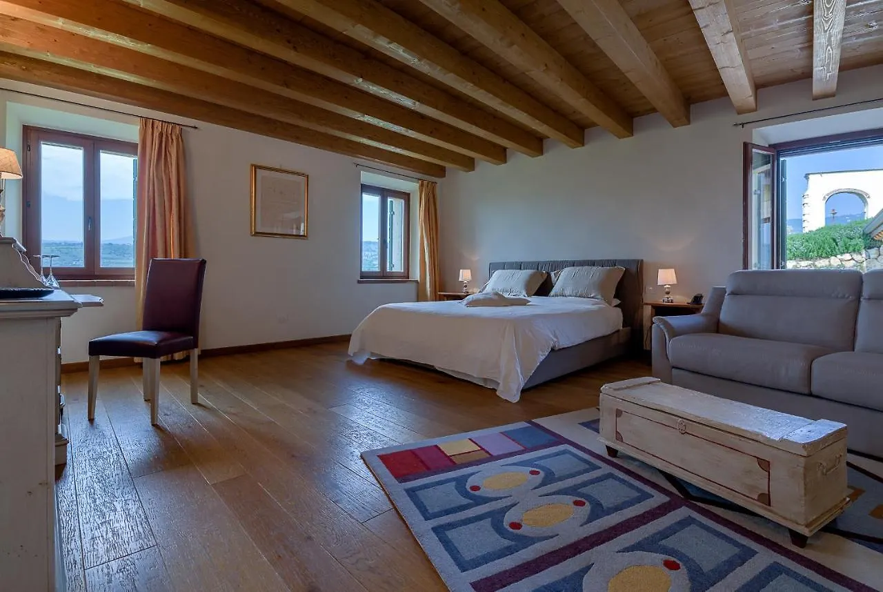 La Fonte Degli Dei (Adults Only) 0*, Negrar