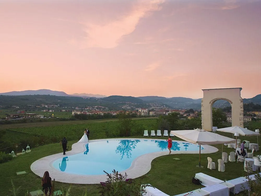 La Fonte Degli Dei (Adults Only)